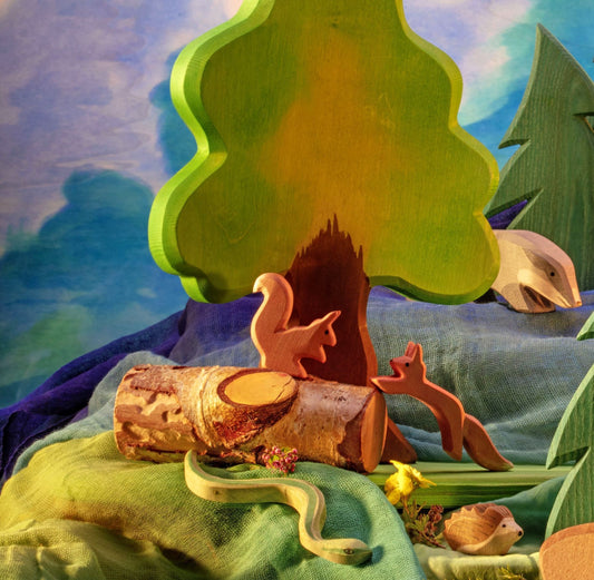 Ostheimer Eichhörnchen springend