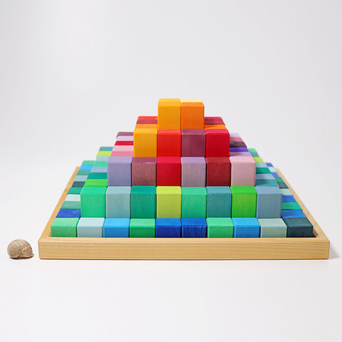 Grimms Große Stufenpyramide