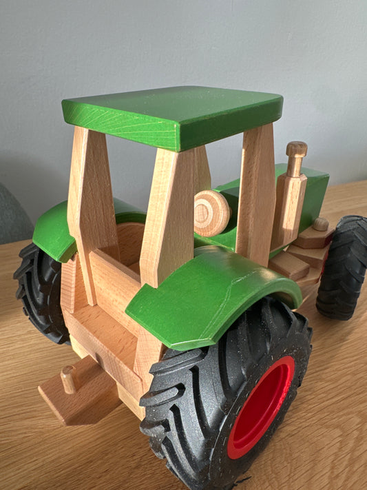 Fagus Schlepper Grün limitierte Auflage BWare