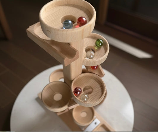Tellerturm Natur mit Glockenspiel