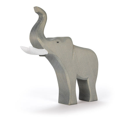 Ostheimer Elefantenbulle trompetend