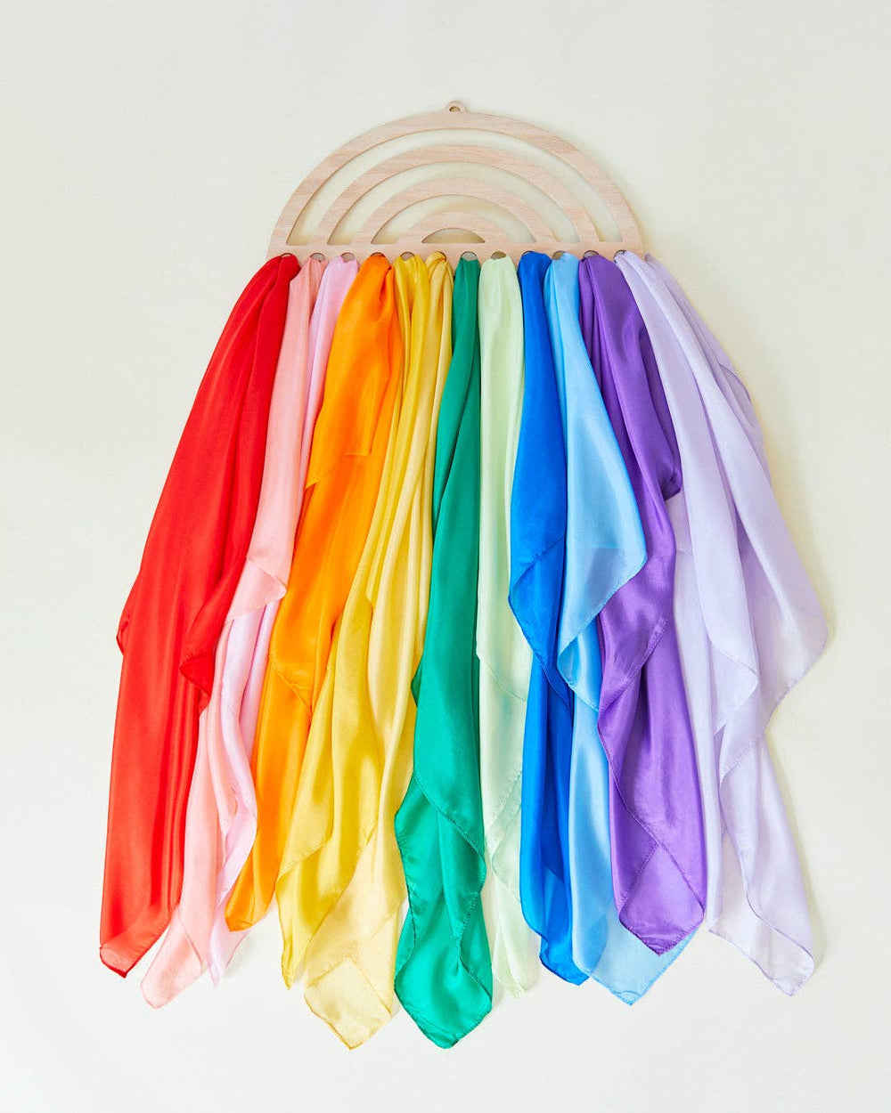 Großes Playsilk-Display — Regenbogen-Halter für Kinderzimmer