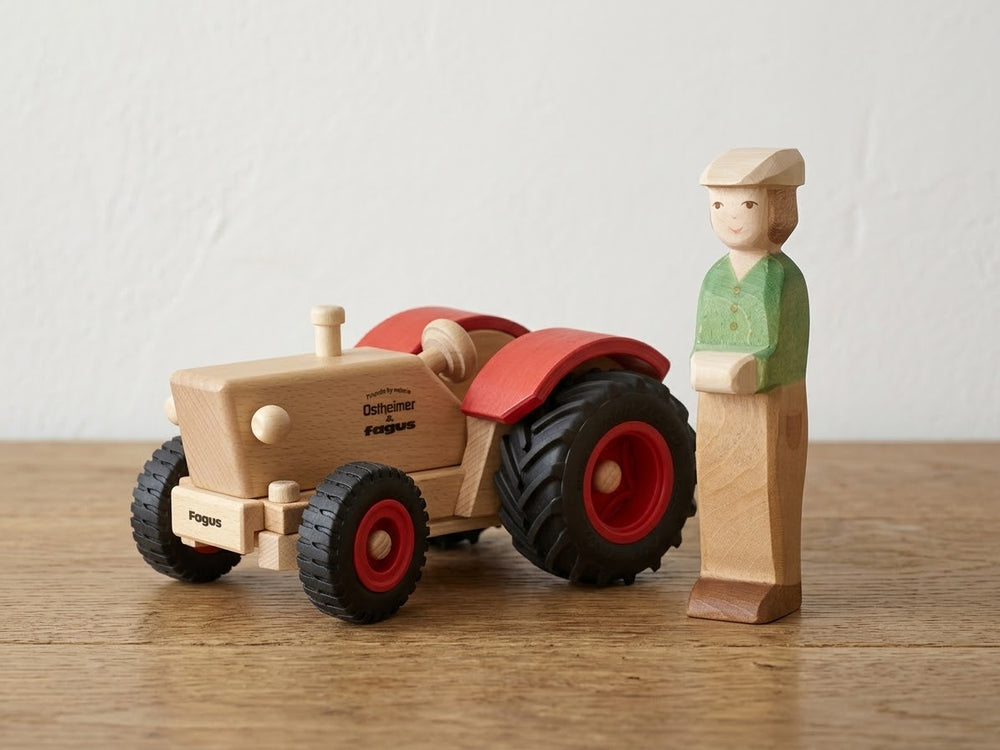 Fagus × Ostheimer Friends by Nature – Traktor mit Jungbauer